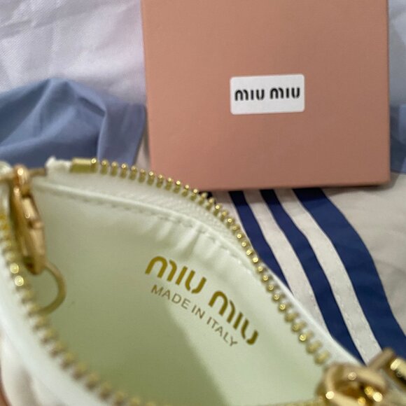 Miu Miu White Card Holder With Key Ring - Picture 4 of 6